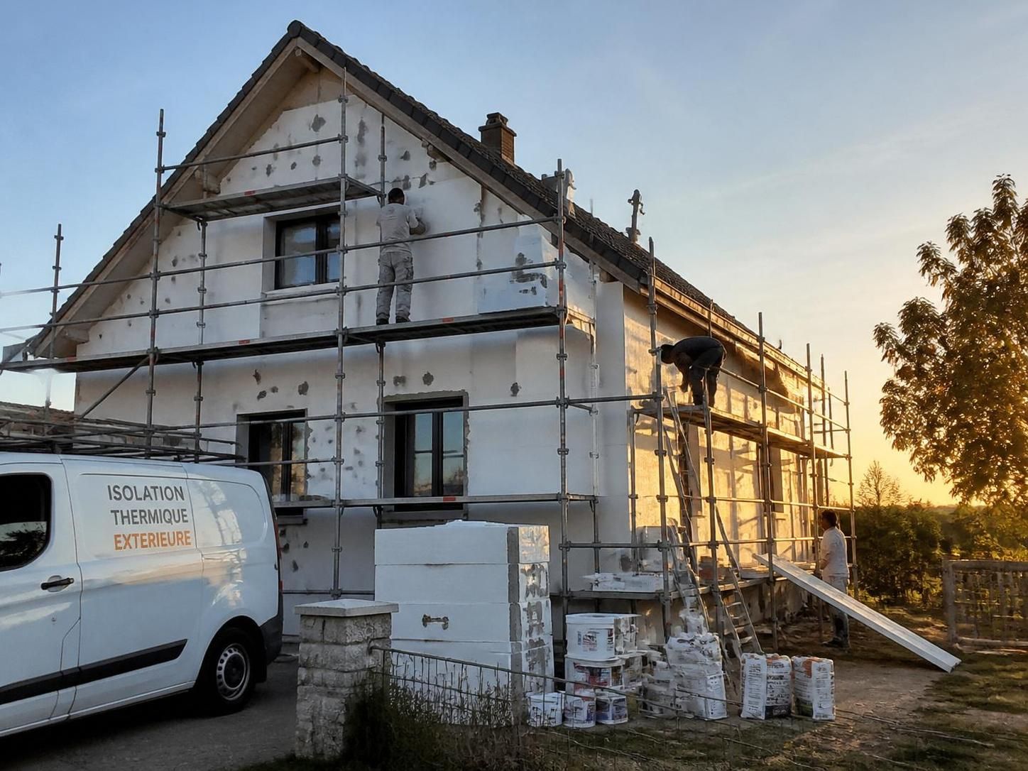 découvrez quels types de travaux sont réellement pris en charge par l'anah pour vous aider à financer la rénovation de votre logement.